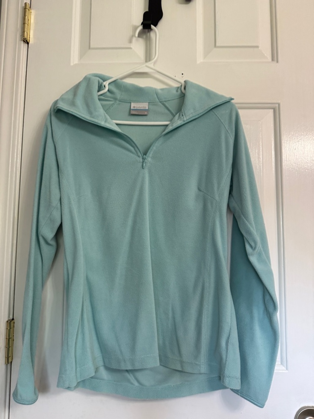 Columbia Women's Light Aqua Pullover Hoodie Sweatshirt